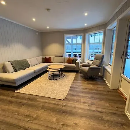 Hus M/anneks I Rolig Byggefelt Holiday home